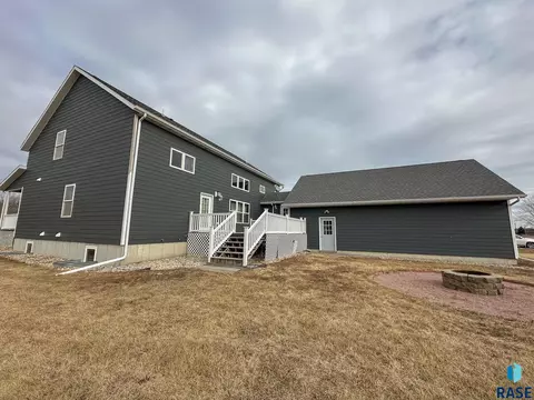 302 E 7th St, Hills, MN 56138 photo 50
