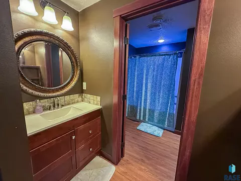 302 E 7th St, Hills, MN 56138 photo 40