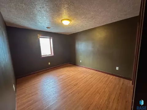 302 E 7th St, Hills, MN 56138 photo 31