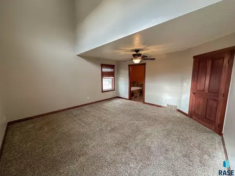 302 E 7th St, Hills, MN 56138 photo 25
