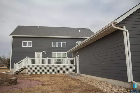 302 E 7th St, Hills, MN 56138 photo 48
