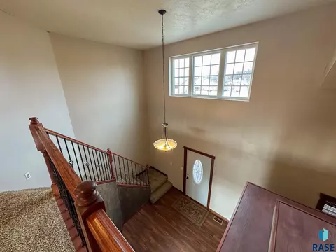 302 E 7th St, Hills, MN 56138 photo 19