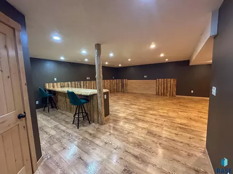 302 E 7th St, Hills, MN 56138 photo 34