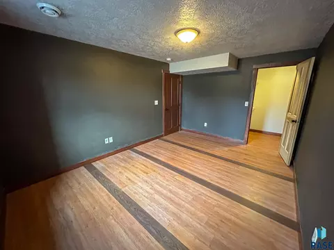 302 E 7th St, Hills, MN 56138 photo 38