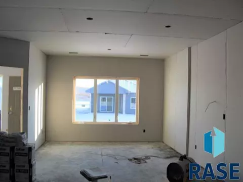 5505 E 64th St, Sioux Falls, SD 57108 photo 7