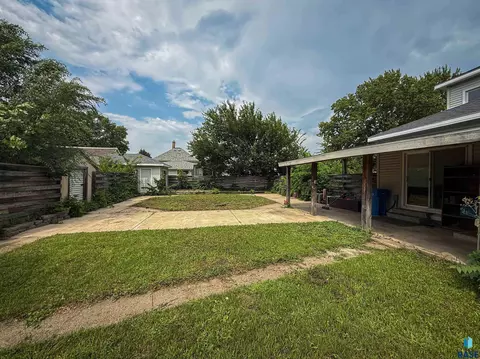 113 S Blanche Ave, Madison, SD 57042 photo 36