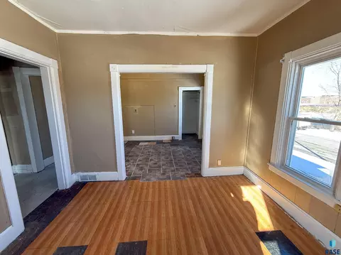 113 S Blanche Ave, Madison, SD 57042 photo 22