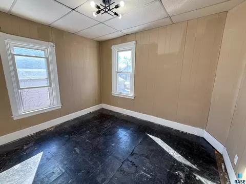 113 S Blanche Ave, Madison, SD 57042 photo 24