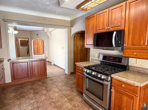 113 S Blanche Ave, Madison, SD 57042 photo 12