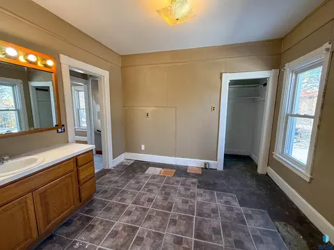 113 S Blanche Ave, Madison, SD 57042 photo 20