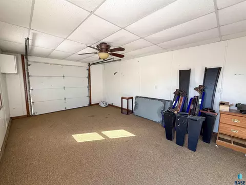 113 S Blanche Ave, Madison, SD 57042 photo 28
