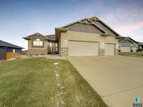 8212 E Willow Glen Cir, Sioux Falls, SD 57110 photo 28