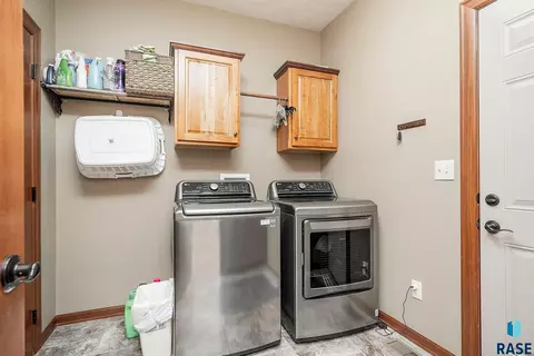 8212 E Willow Glen Cir, Sioux Falls, SD 57110 photo 15