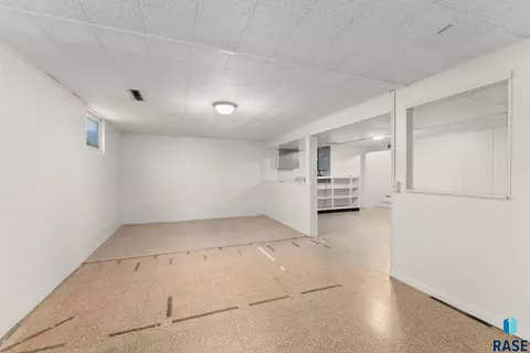 2700 E 13th St, Sioux Falls, SD 57103 photo 20