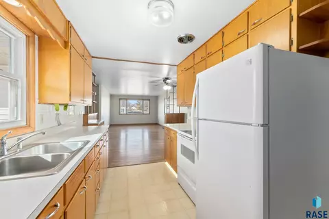 2700 E 13th St, Sioux Falls, SD 57103 photo 10