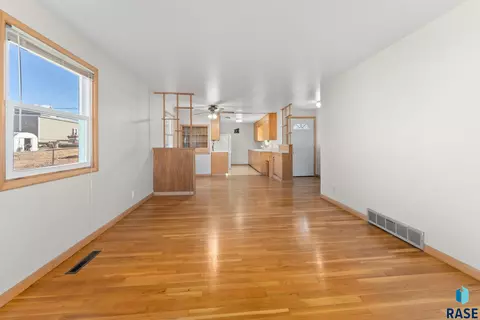 2700 E 13th St, Sioux Falls, SD 57103 photo 11