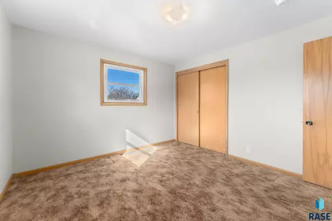 2700 E 13th St, Sioux Falls, SD 57103 photo 13