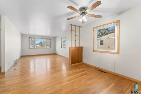 2700 E 13th St, Sioux Falls, SD 57103 photo 6