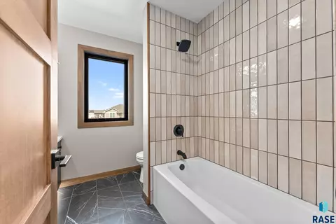 1809 E Wallin Cir, Sioux Falls, SD 57104 photo 41