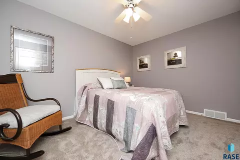 3104 E 33rd St, Sioux Falls, SD 57103 photo 30