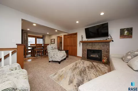3104 E 33rd St, Sioux Falls, SD 57103 photo 8