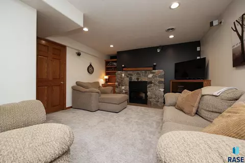 3104 E 33rd St, Sioux Falls, SD 57103 photo 41