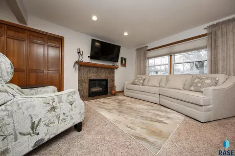 3104 E 33rd St, Sioux Falls, SD 57103 photo 7