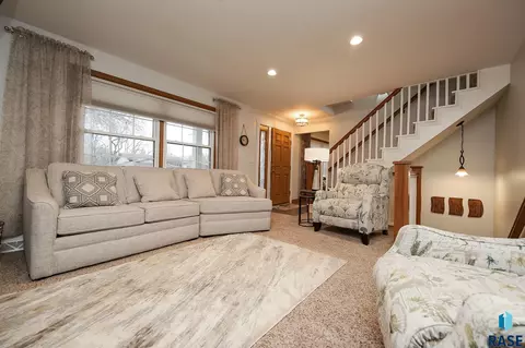 3104 E 33rd St, Sioux Falls, SD 57103 photo 4