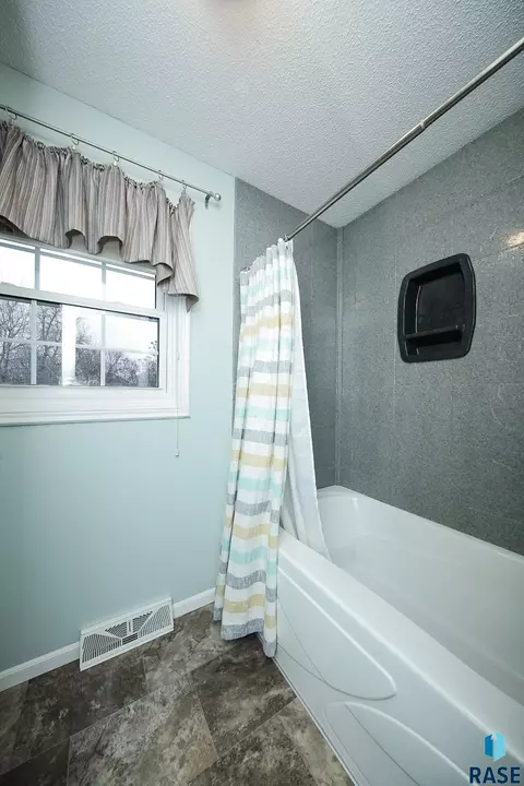 3104 E 33rd St, Sioux Falls, SD 57103 photo 36