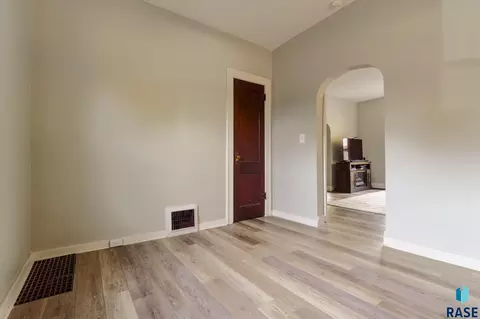 613 E 13th St, Sioux Falls, SD 57104 photo 11