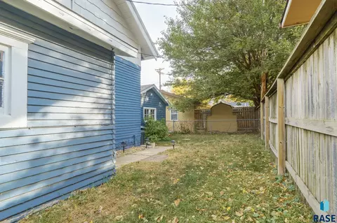 613 E 13th St, Sioux Falls, SD 57104 photo 19