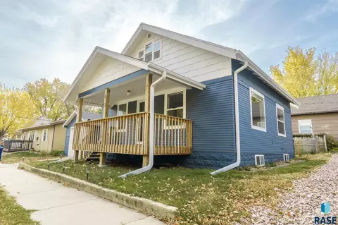 613 E 13th St, Sioux Falls, SD 57104 photo 2