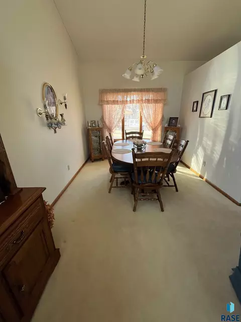 715 S Albert St, Freeman, SD 57029 photo 14