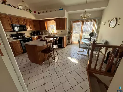 715 S Albert St, Freeman, SD 57029 photo 22