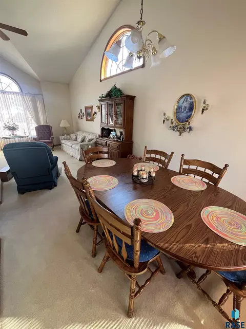 715 S Albert St, Freeman, SD 57029 photo 13