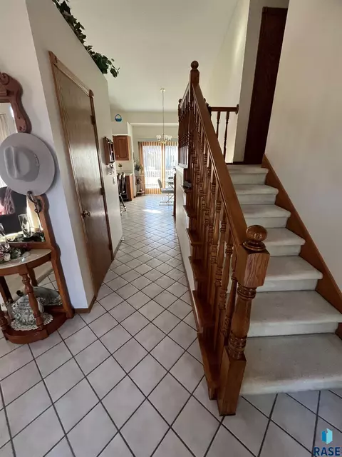 715 S Albert St, Freeman, SD 57029 photo 12