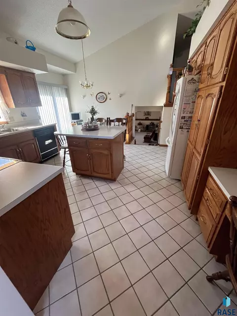 715 S Albert St, Freeman, SD 57029 photo 23