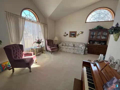 715 S Albert St, Freeman, SD 57029 photo 15