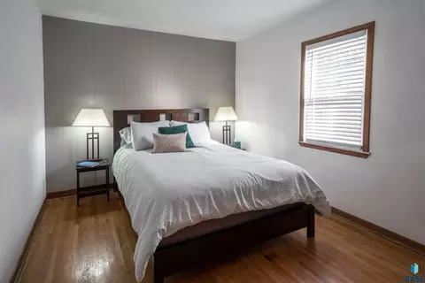 1309 E 5th St, Sioux Falls, SD 57103 photo 9