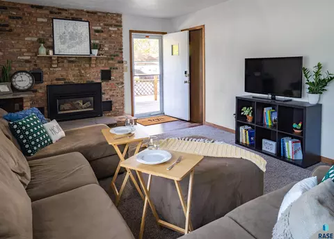 1309 E 5th St, Sioux Falls, SD 57103 photo 6