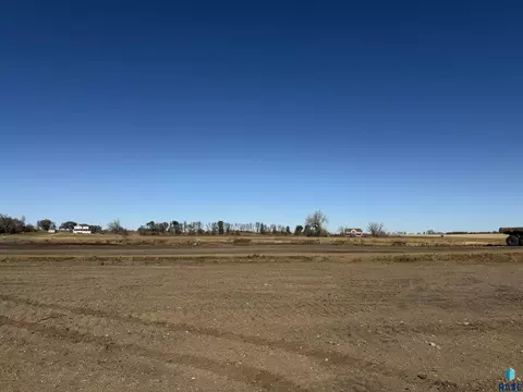 4 Dakota Ave, Madison, SD 57042 photo 2