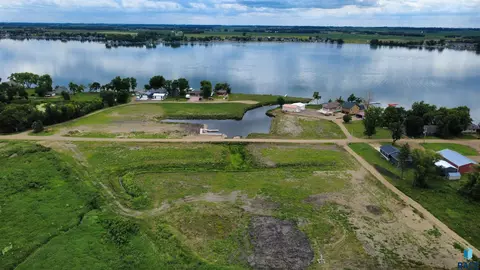 5 Dakota Ave, Madison, SD 57042 photo 29