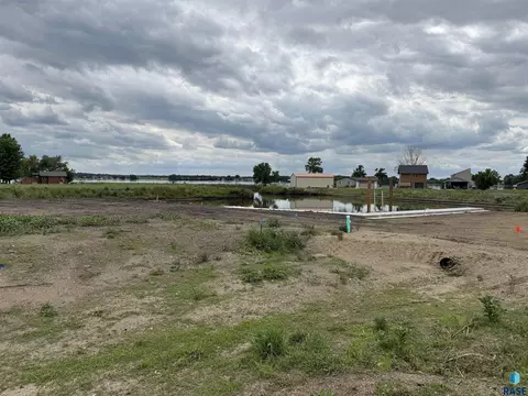 5 Dakota Ave, Madison, SD 57042 photo 33