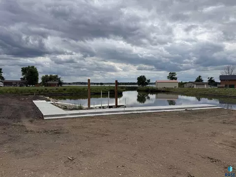 10 Crescent Ln, Madison, SD 57042 photo 14