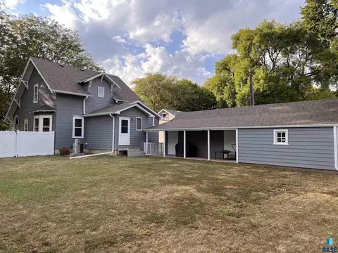 412 S Cherry St, Freeman, SD 57029 photo 31