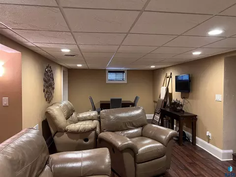 412 S Cherry St, Freeman, SD 57029 photo 24