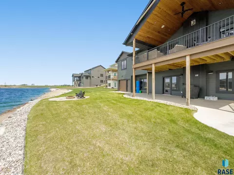 2415 N Reichelt Cir, Tea, SD 57064 photo 39