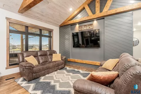 2415 N Reichelt Cir, Tea, SD 57064 photo 7