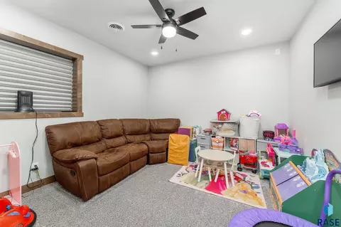2415 N Reichelt Cir, Tea, SD 57064 photo 32