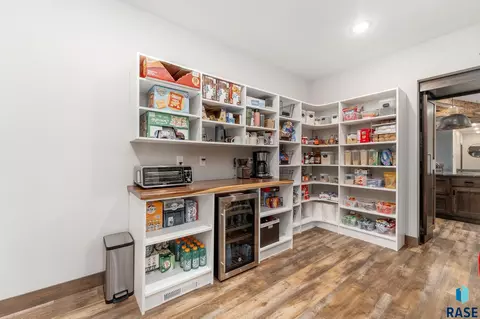 2415 N Reichelt Cir, Tea, SD 57064 photo 13